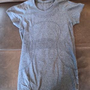Gray lululemon T-shirt